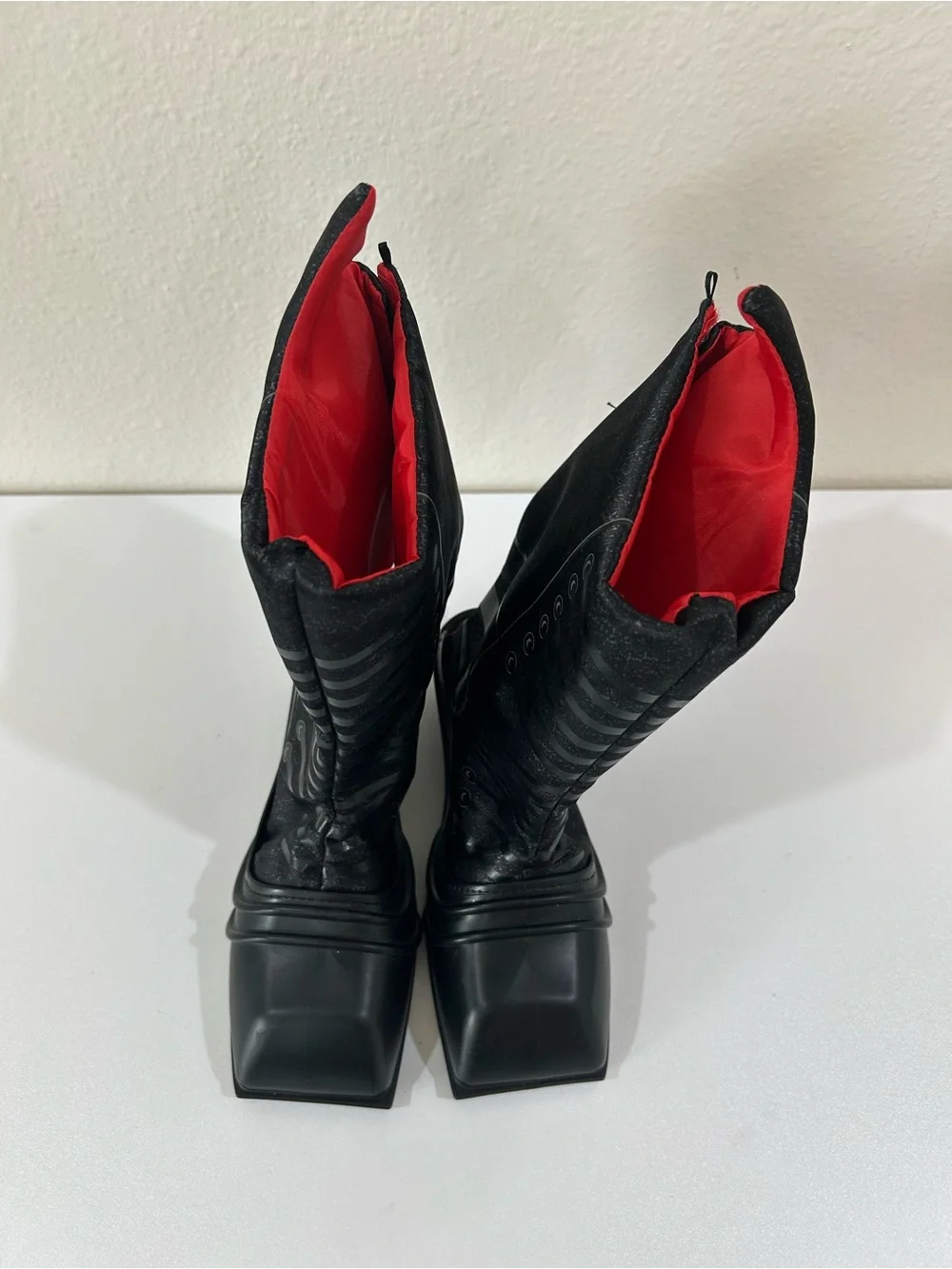 Universal Studios Wicked Elpheba Costume Boots, Fits up to a child size 1.5 NWOT